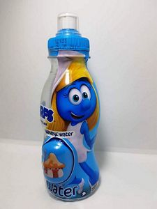 Les Boissons_boissons_Schtroumpf_surprisedrinks_bouteille_eau_schtroumpfette(10a).jpg