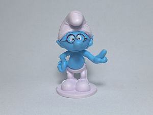 Décoration de gâteau : série 12 figurines_gateau_Schtroumpf_fete-deco-gateau-schtroumpf-lunettes(10a).jpg