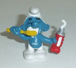 Schtroumpf Oral-B_dentaire_Schtroumpf_figurine-schtroumpf-promo-oral-b(10a).jpg